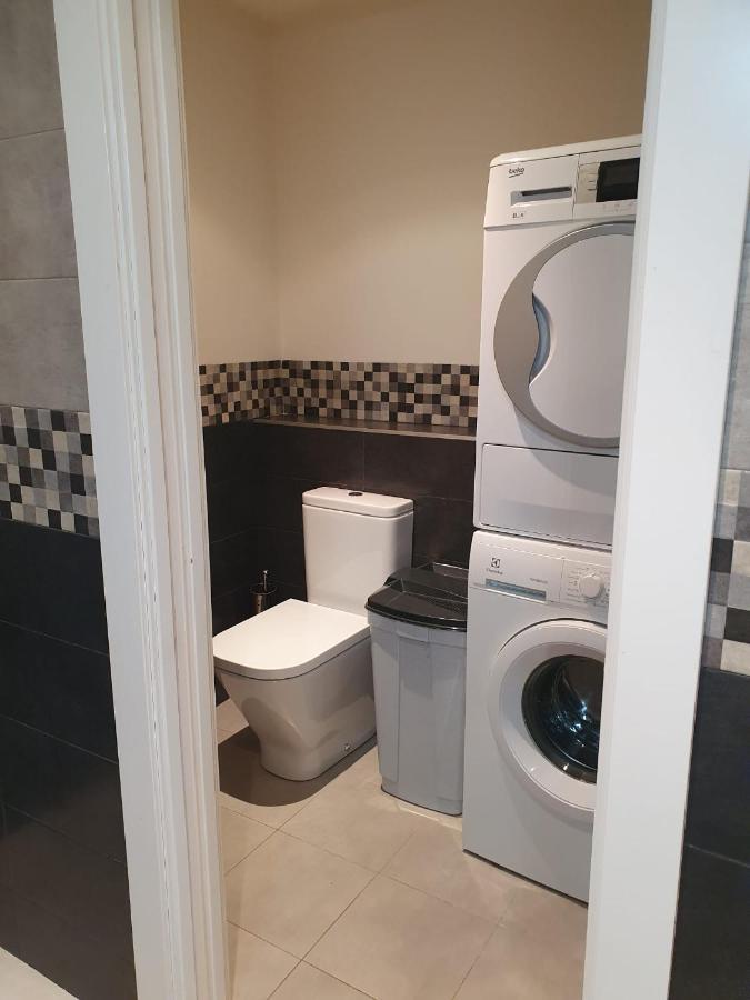 Apartment Market Square Cardona Luaran gambar